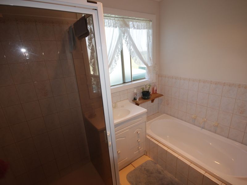 16 Forster Court, Wattle Bank VIC 3995