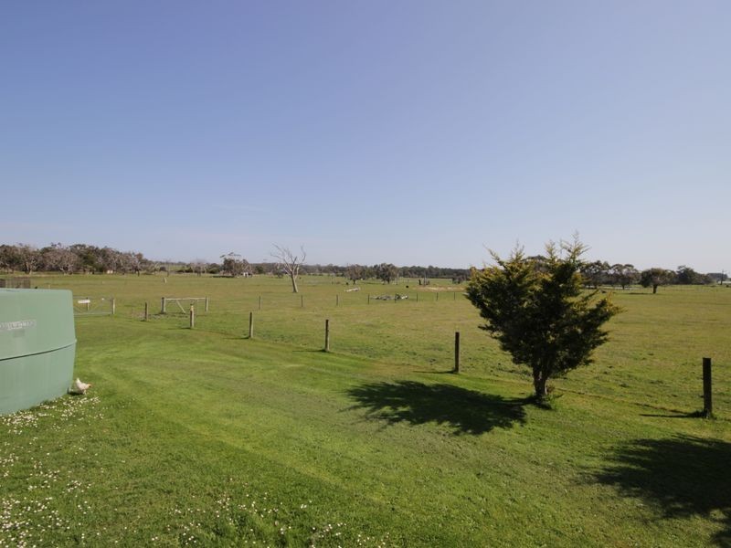 16 Forster Court, Wattle Bank VIC 3995