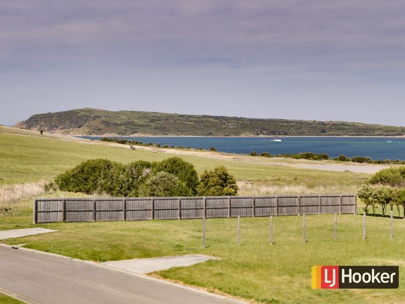 65 Penniwells Drive, San Remo VIC 3925
