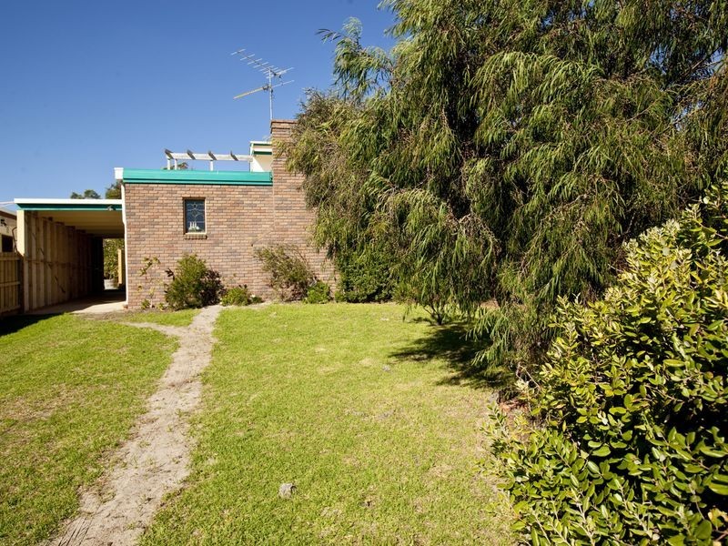 4 Seabreeze Parade, Cape Paterson VIC 3995