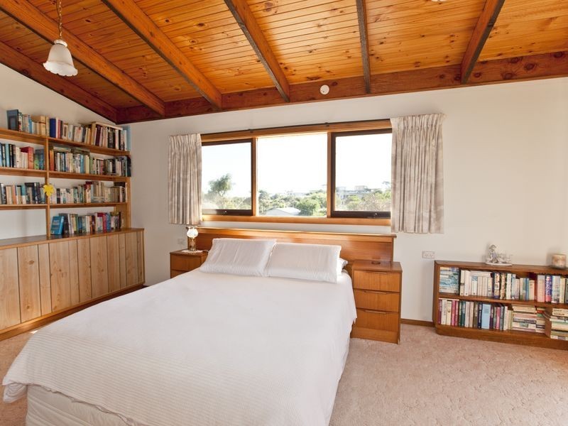 4 Seabreeze Parade, Cape Paterson VIC 3995