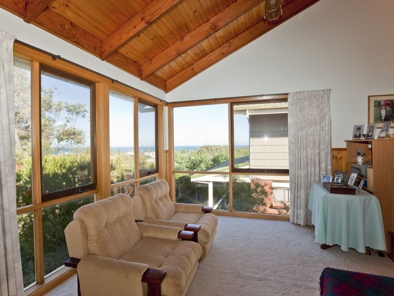 4 Seabreeze Parade, Cape Paterson VIC 3995