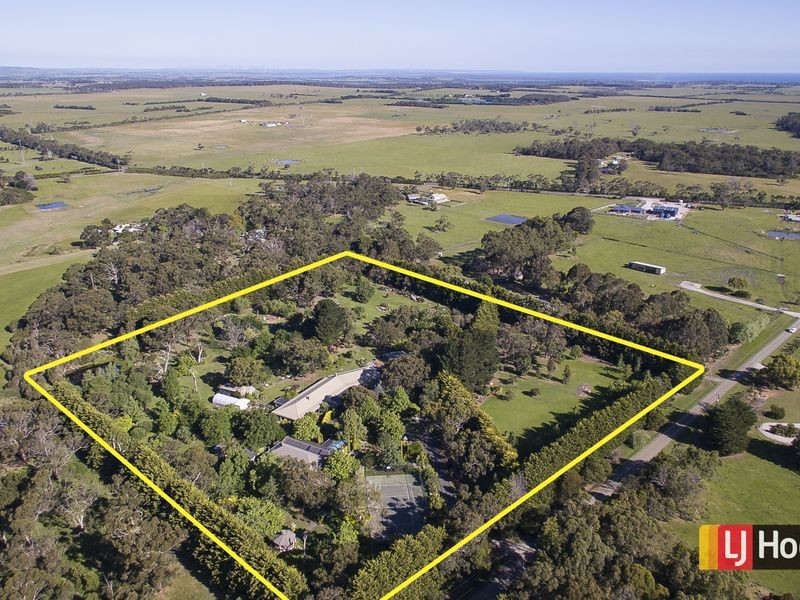 60 Desmond Road, Wattle Bank VIC 3995