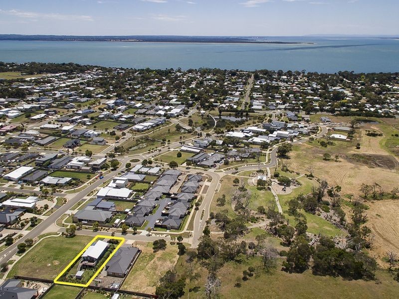 4 Lorikeet Lane, Cowes VIC 3922