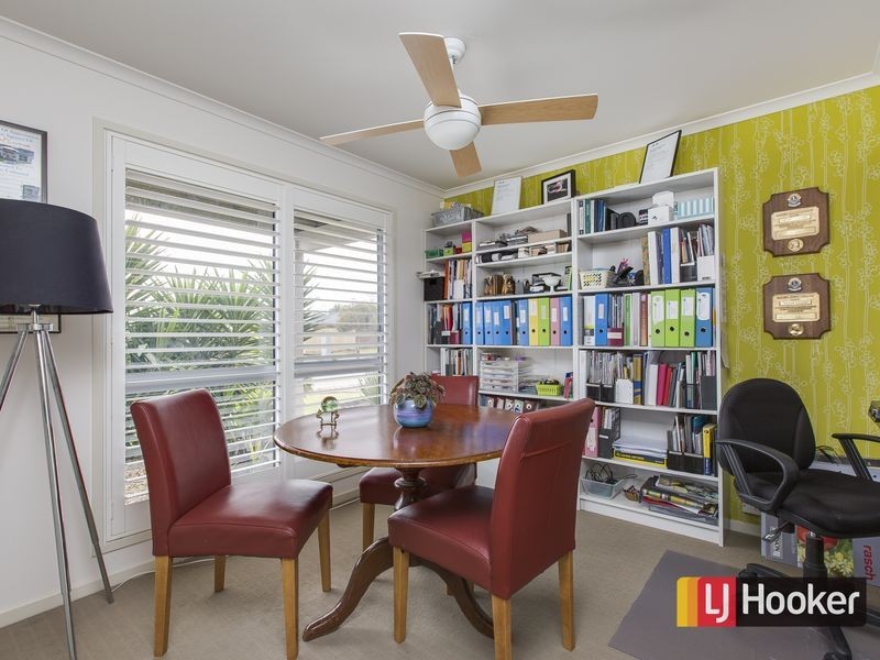 4 Lorikeet Lane, Cowes VIC 3922