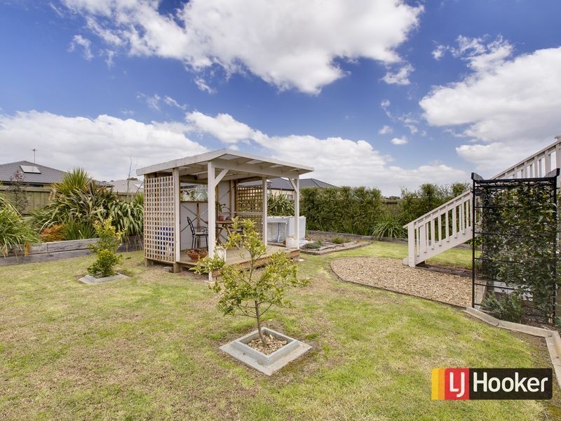 4 Lorikeet Lane, Cowes VIC 3922