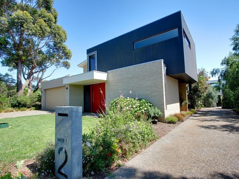 1/2 Hartley Street, Cowes VIC 3922