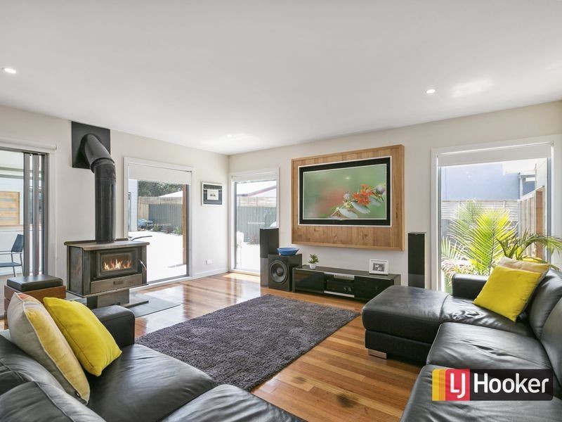 4 Norman Drive, Cowes VIC 3922