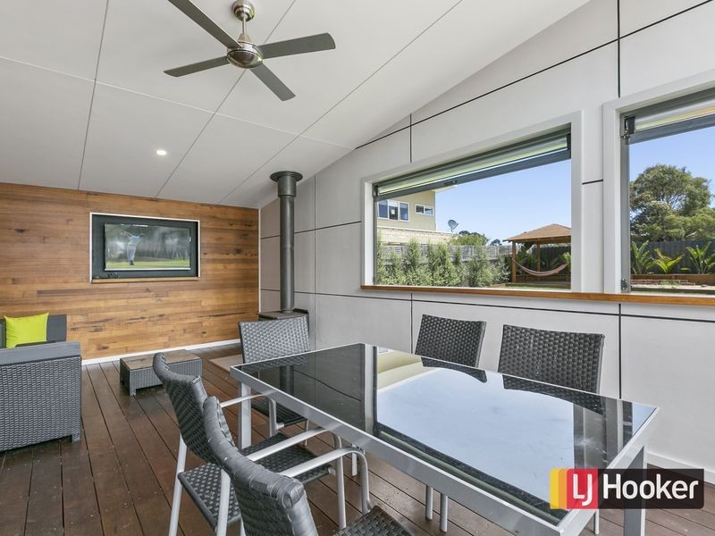 4 Norman Drive, Cowes VIC 3922