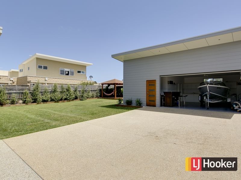 4 Norman Drive, Cowes VIC 3922