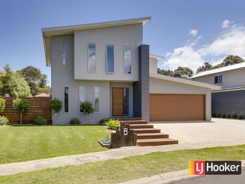 4 Norman Drive, Cowes VIC 3922