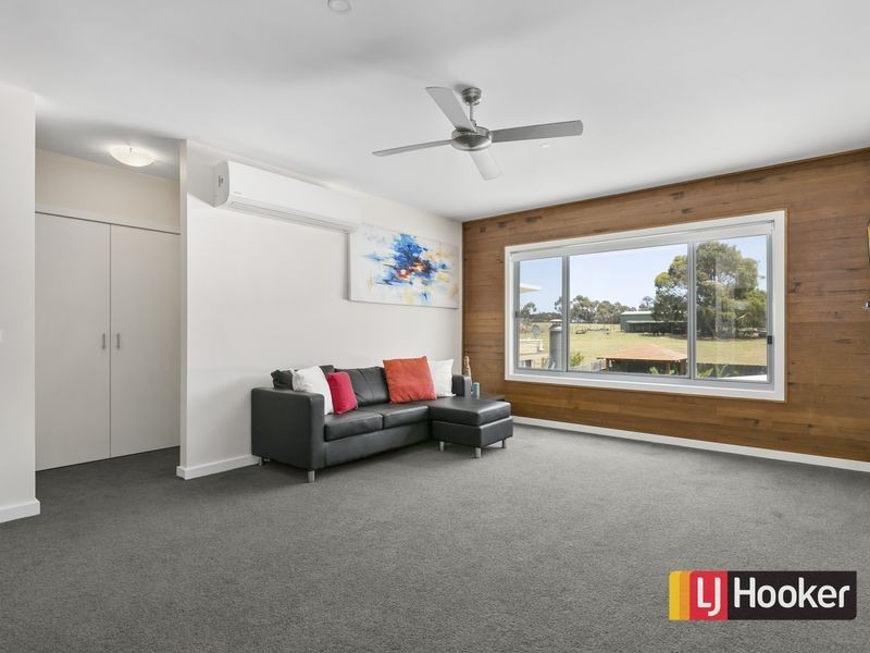 4 Norman Drive, Cowes VIC 3922