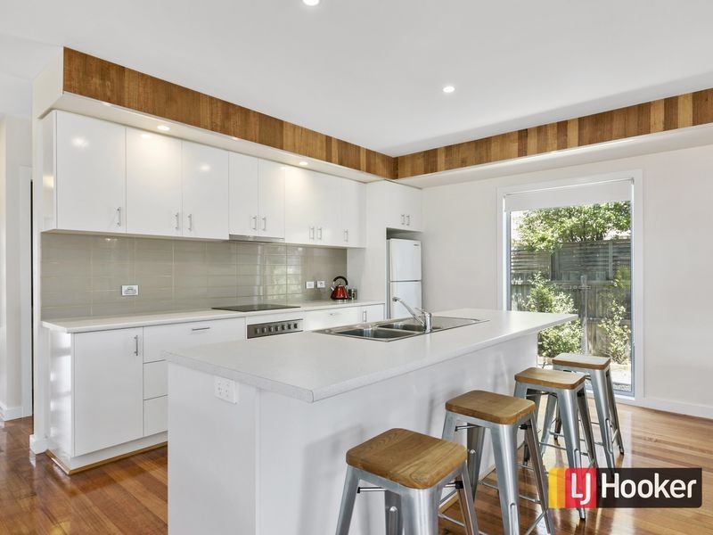 4 Norman Drive, Cowes VIC 3922