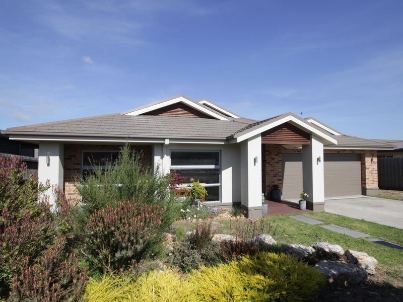 8 Cuttlers Circuit, Wonthaggi VIC 3995