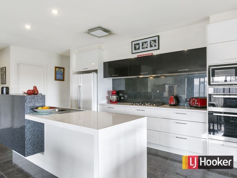 8 Cuttlers Circuit, Wonthaggi VIC 3995