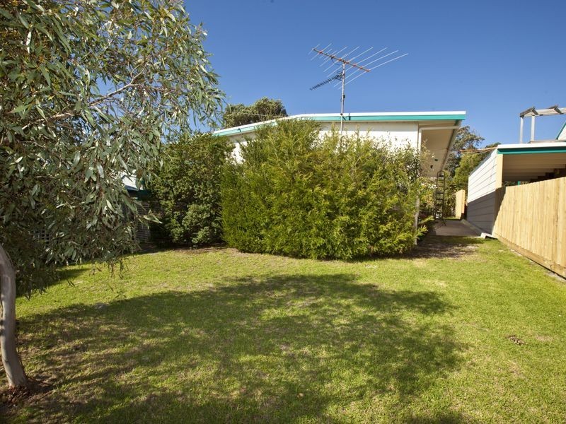 6 Seabreeze Parade, Cape Paterson VIC 3995