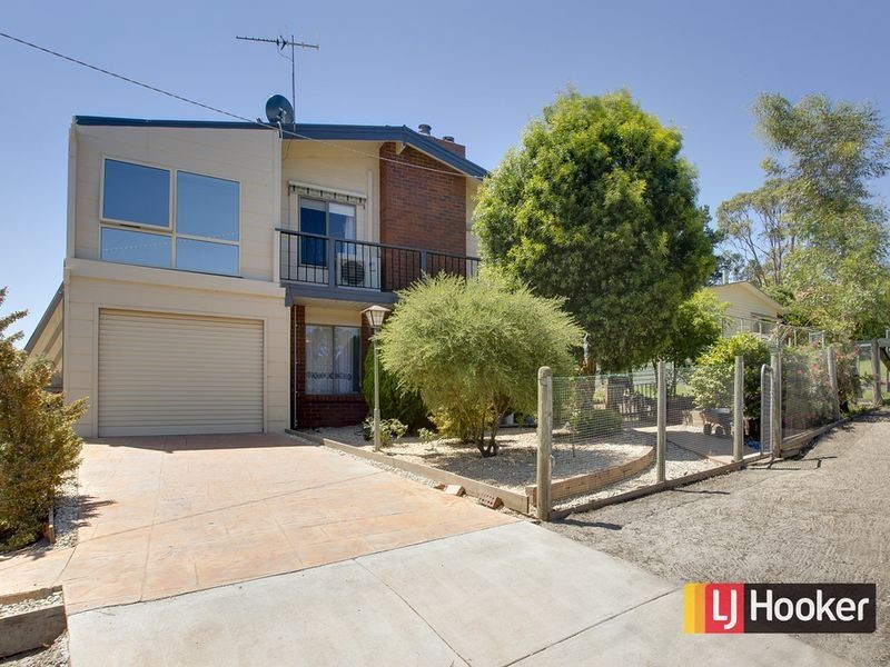 1 Robinson Crescent, Grantville VIC 3984
