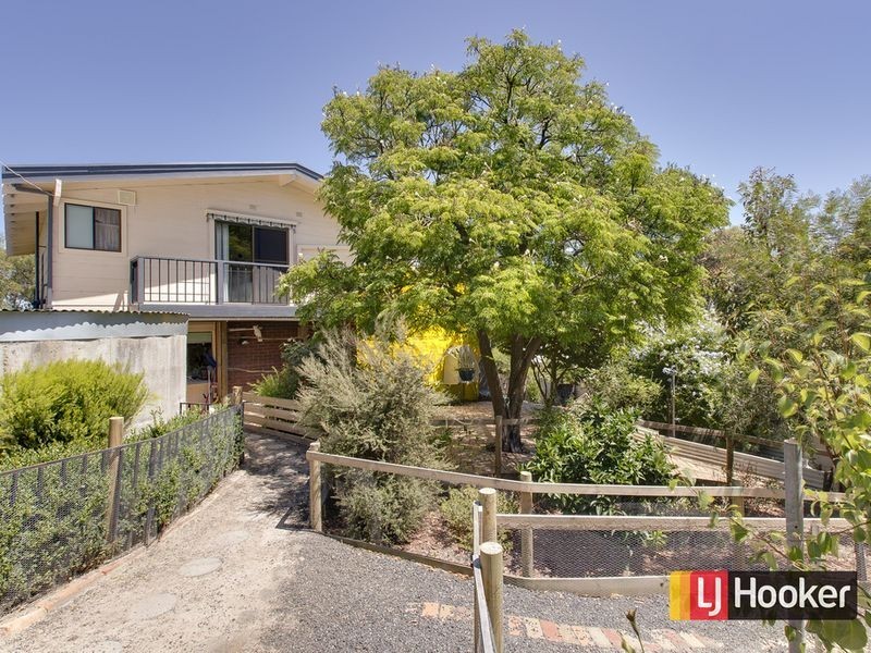 1 Robinson Crescent, Grantville VIC 3984