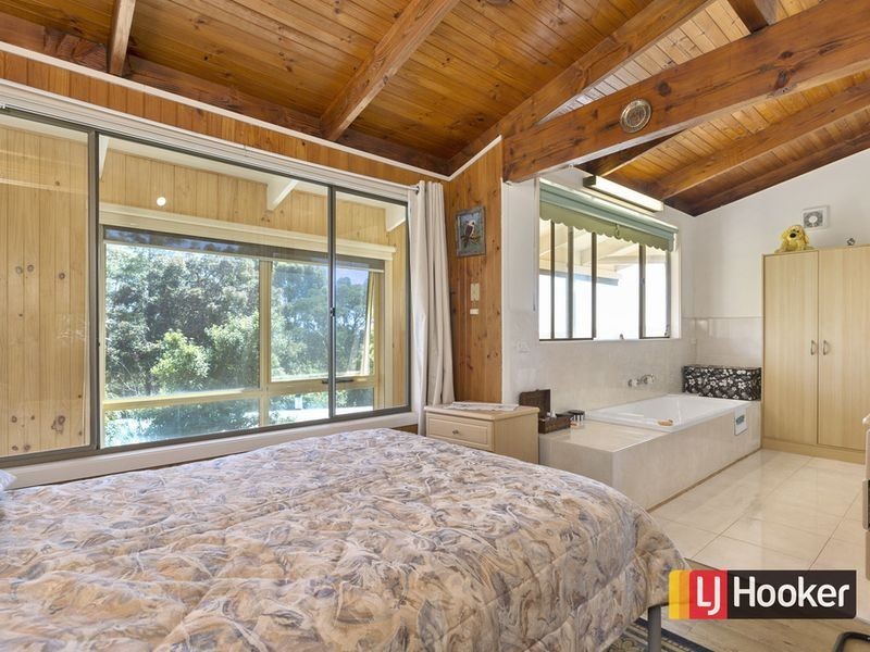 1 Robinson Crescent, Grantville VIC 3984