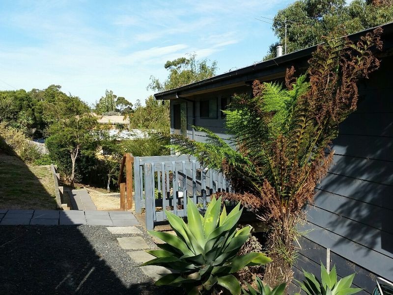 2 Malcolm Drive, Grantville VIC 3984