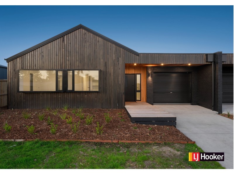 2 Deakin Street, Wonthaggi VIC 3995
