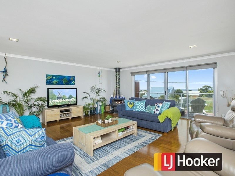 1 Coastal Rise, Kilcunda VIC 3995
