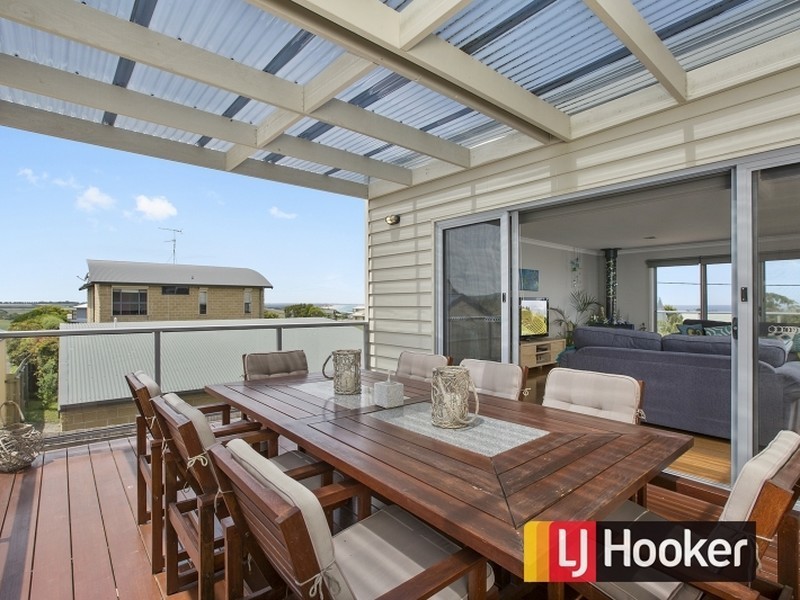 1 Coastal Rise, Kilcunda VIC 3995