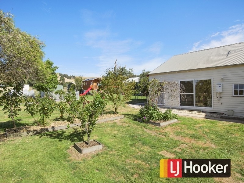 495 Loch Kernot Road, Loch VIC 3945
