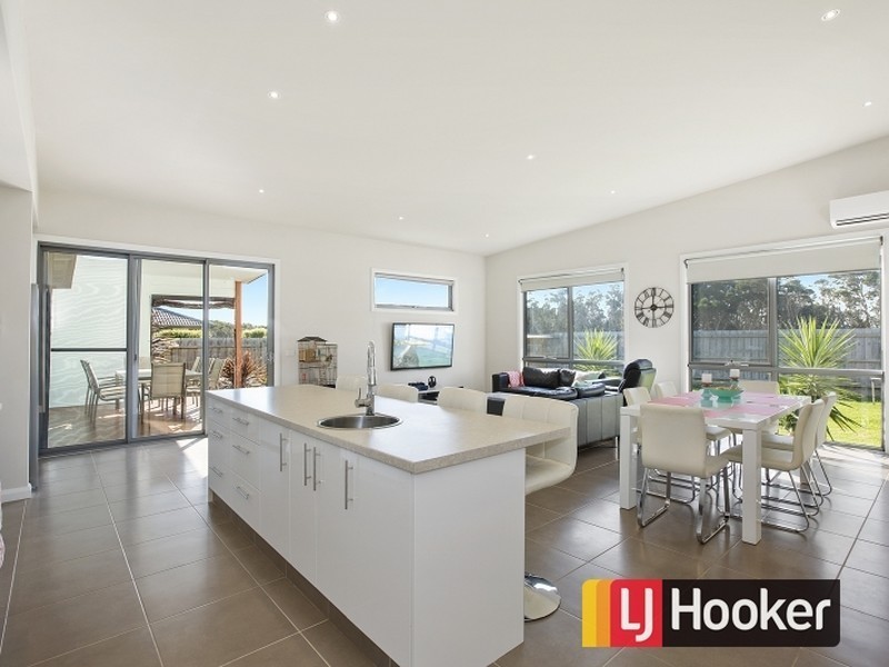 10 Thomas Crt, Wonthaggi VIC 3995