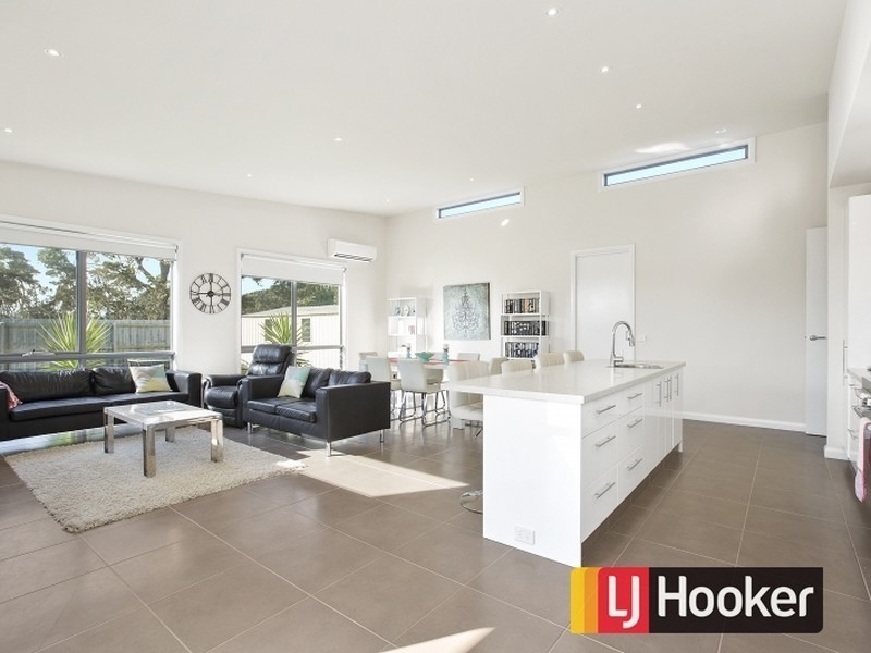 10 Thomas Crt, Wonthaggi VIC 3995