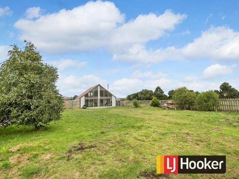 16 Church Close, Dalyston VIC 3992