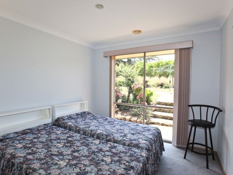Outtrim VIC 3951