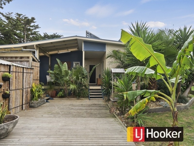 2 Seaview Crescent, Kilcunda VIC 3995