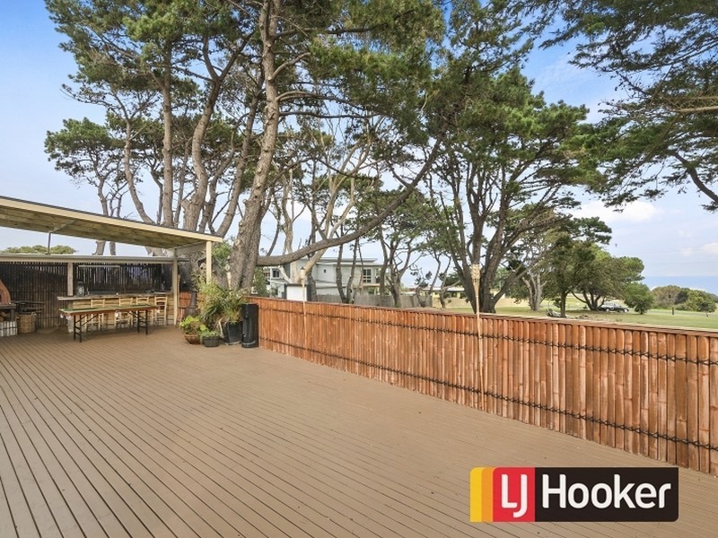 2 Seaview Crescent, Kilcunda VIC 3995