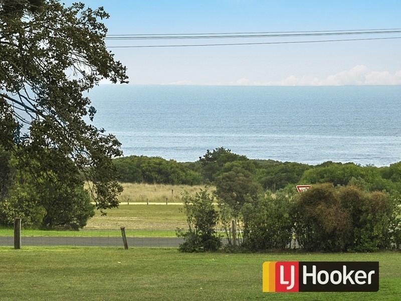 2 Seaview Crescent, Kilcunda VIC 3995