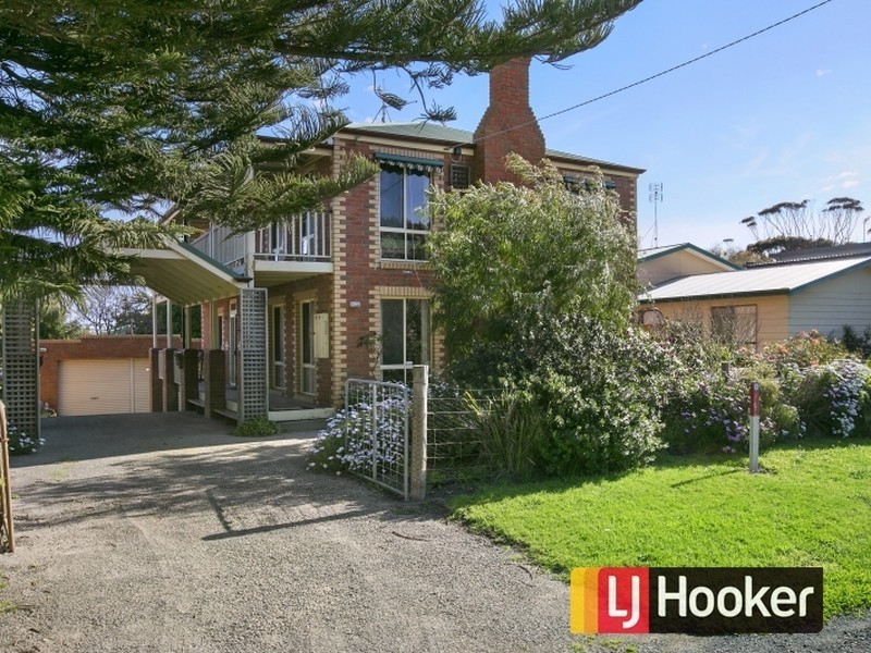 9 Scenic Drive, Cape Paterson VIC 3995