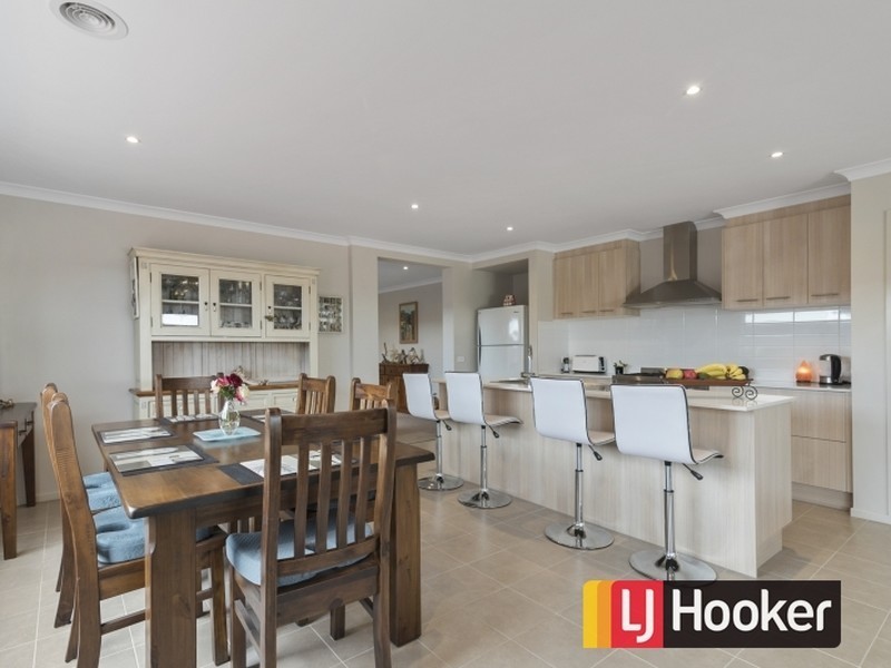 19 Cambridge Way, Wonthaggi VIC 3995