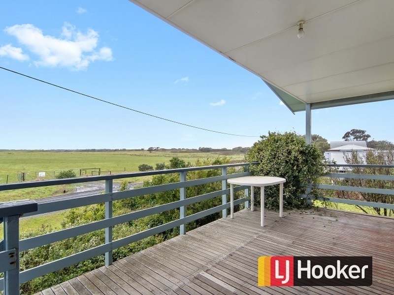 73 Seaward Drive, Cape Paterson VIC 3995