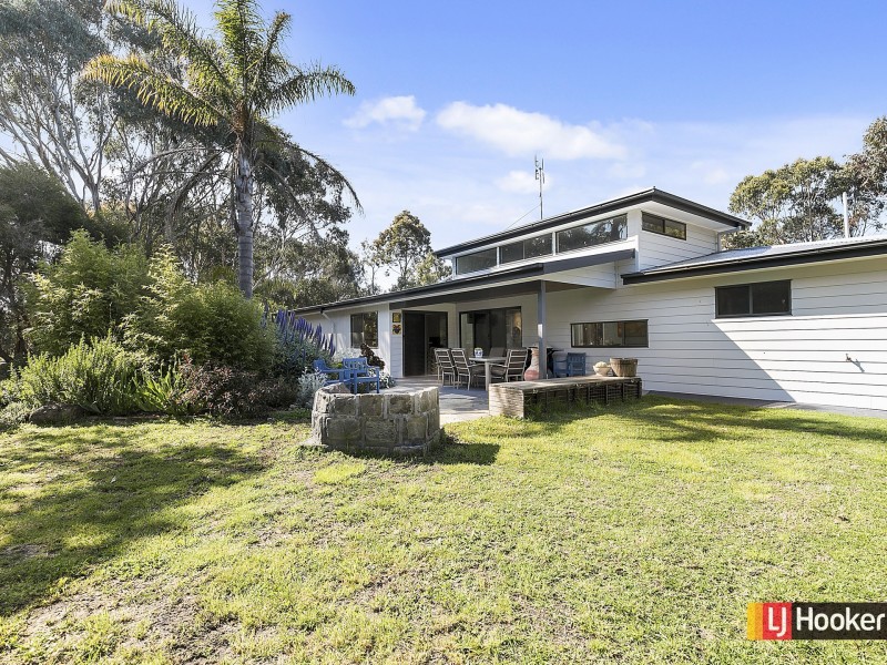 208 Cape Paterson Road, Cape Paterson VIC 3995