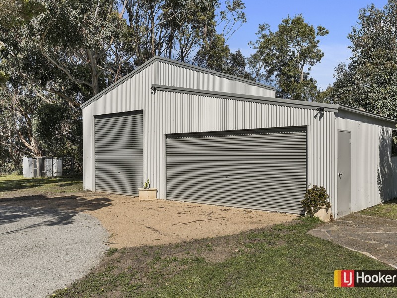 208 Cape Paterson Road, Cape Paterson VIC 3995