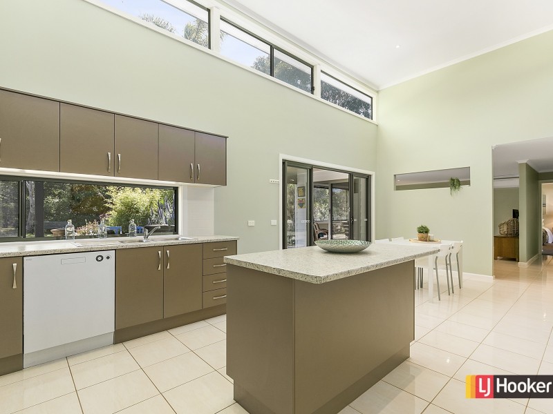 208 Cape Paterson Road, Cape Paterson VIC 3995