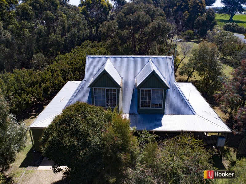 208 Cape Paterson Road, Cape Paterson VIC 3995