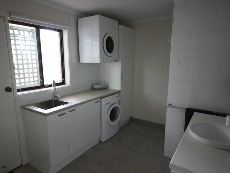 8 Swan Street, Cape Paterson VIC 3995