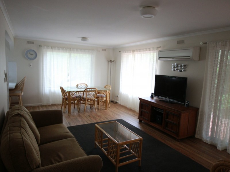 8 Swan Street, Cape Paterson VIC 3995