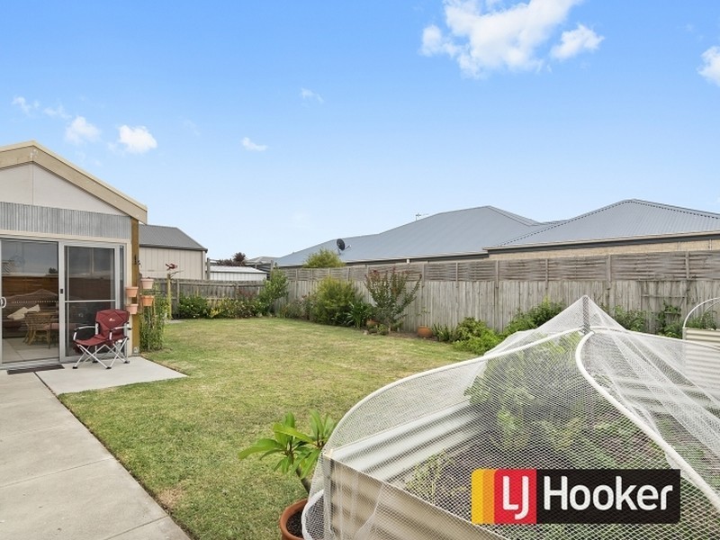 27A Oxford Way, North Wonthaggi VIC 3995