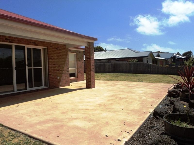 44 Miners Drive, Wonthaggi VIC 3995