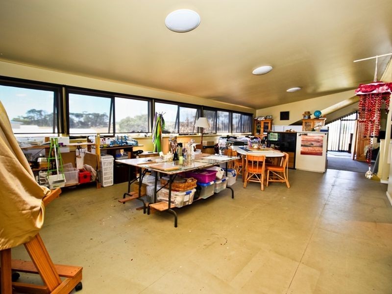 12 Champs Elysees Esplanade, Coronet Bay VIC 3984