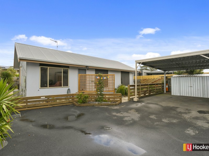 13 Reef Street, Cape Paterson VIC 3995