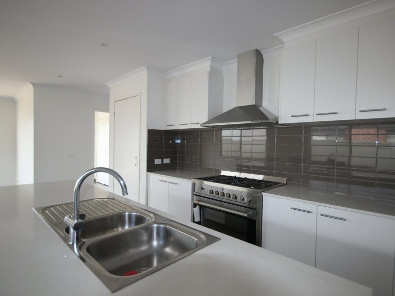 8 Silvereye Circuit, Wonthaggi VIC 3995