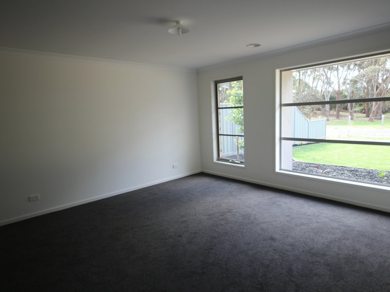 8 Silvereye Circuit, Wonthaggi VIC 3995